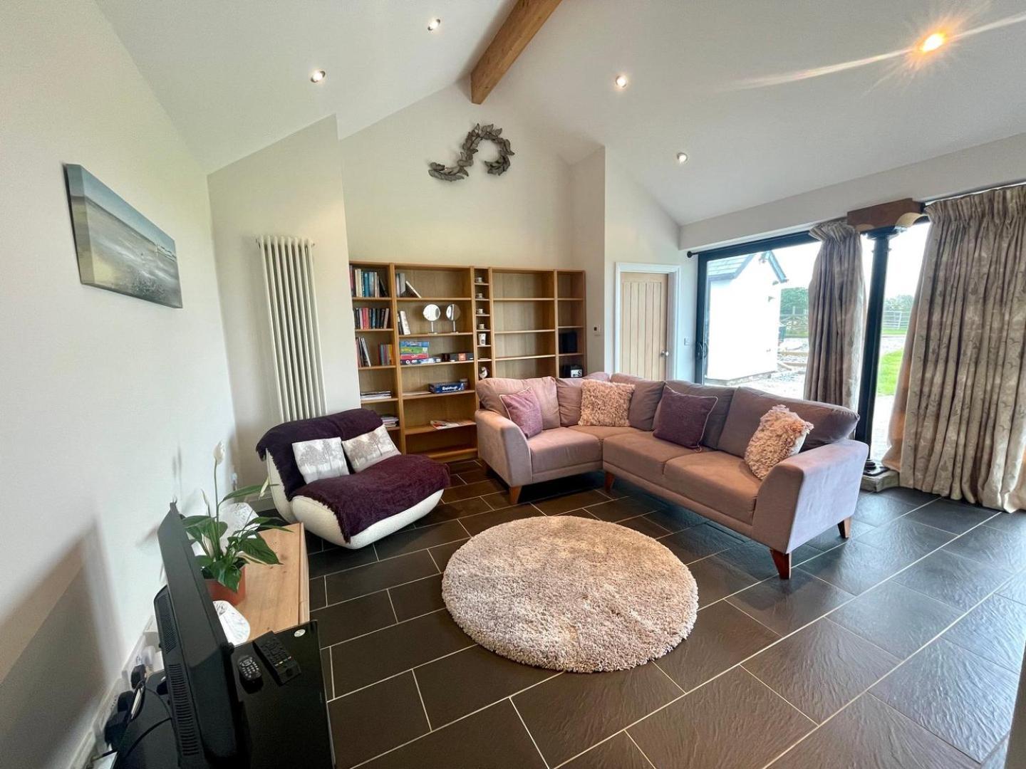 Cosy Barn With Views In Wick Vale Of Glamorgan Esterno foto